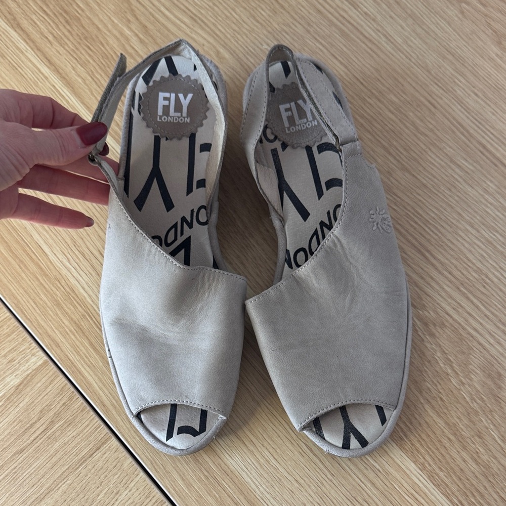 Fly London Women's Tan Sandals